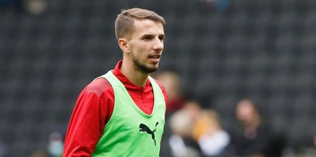 Beşiktaş'a gurbetçi orta saha geliyor