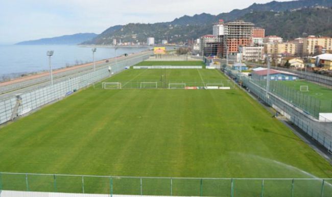 Beşiktaş'a Rize'de çifte jest