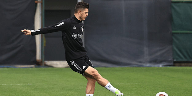 Beşiktaş'a şok! Başakşehir maçında yok