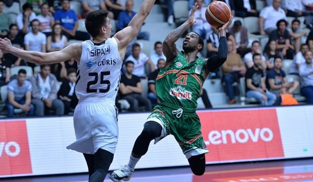 Beşiktaş'ı deviren Banvit seride öne geçti