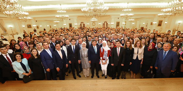 Beşiktaş'ı ilk Başbakan Davutoğlu kutladı