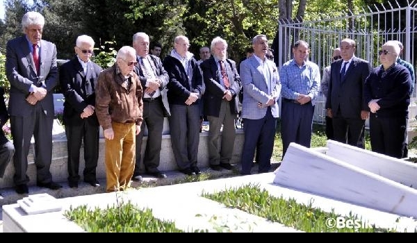 Beşiktaş'ın efsane ismi mezarı başında anıldı