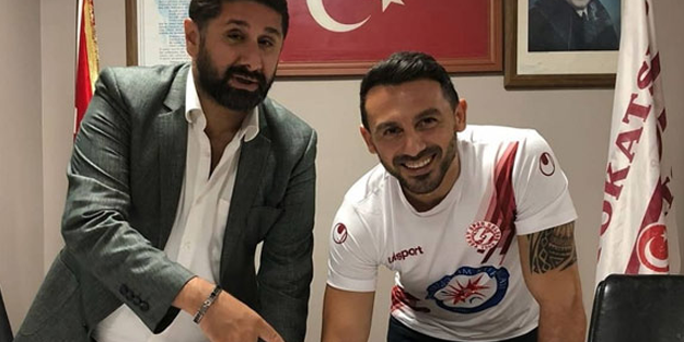 Beşiktaş'ın eski yıldızı, 40 yaşında futbola geri döndü!