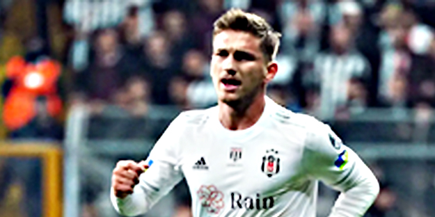 Beşiktaş'ın genç yıldızından hiç hesapta olmayan karar! Şimdi de o yorumu yaptı! Aboubakar'a kapak olsun...