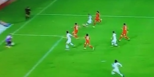 Beşiktaş'ın golünde büyük tartışma