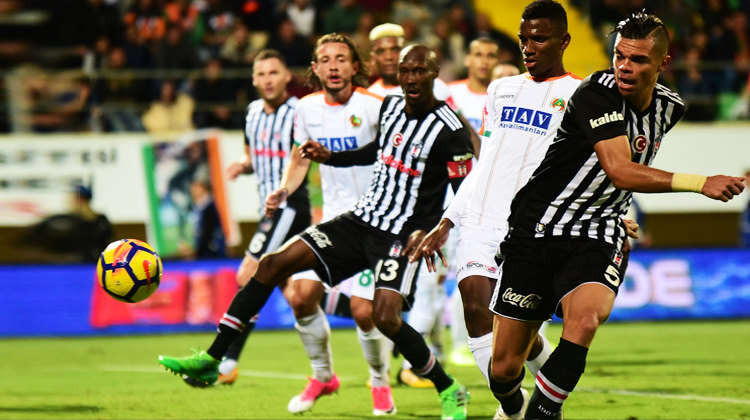 Beşiktaş'ın konuğu Alanyaspor!