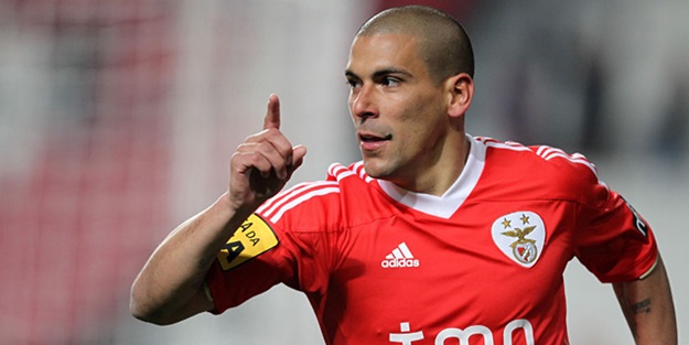 Beşiktaş'ın Maxi Pereira aşkı alevlendi