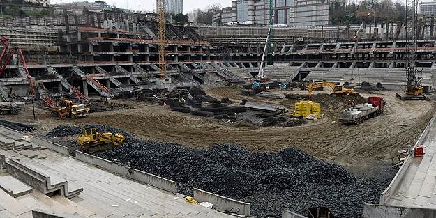 Beşiktaş'ın stat sıkıntısı krize dönüştü