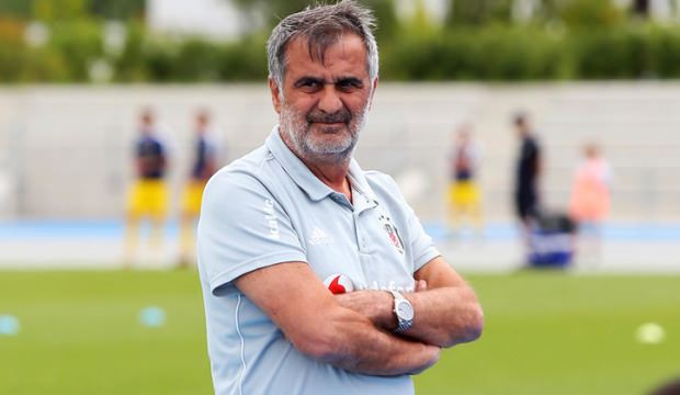 Beşiktaş'ın UEFA listesinde sürpriz!