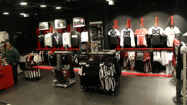 Beşiktaş'ın yeni sezon formaları basına sızdı