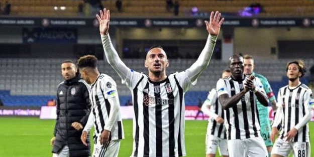 Beşiktaş'ın yıldızı hastaneye kaldırıldı