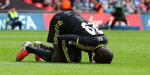 Beşiktaş'ın yıldızından 'Namaz uykudan hayırlıdır' mesajı