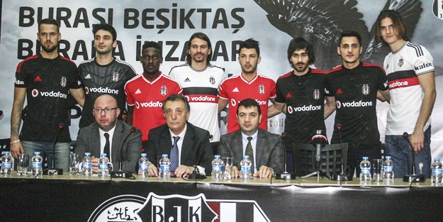 Beşiktaş'ta 8 imza birden!