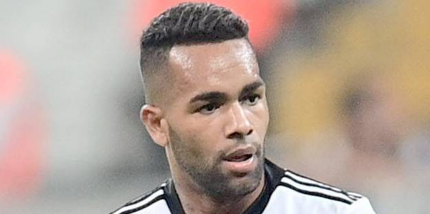 Beşiktaş'ta beklenen ayrılık gerçekleşiyor!