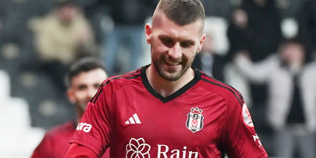 Beşiktaş’ta bir çöp transfer daha ortalığa saçıldı! Bu kaçıncı böyle… Lens, Douglas derken…