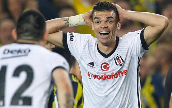 Beşiktaş'ta flaş ayrılık! Pepe devre arasında gidiyor