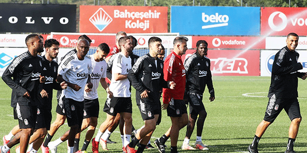 Beşiktaş’ta flaş gelişme! 3 imza yolda