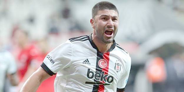 Beşiktaş'ta Güven Yalçın için hareketli saatler!