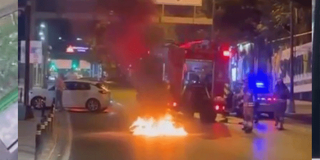 Beşiktaş’ta seyir halindeki motosiklet alev alev yandı