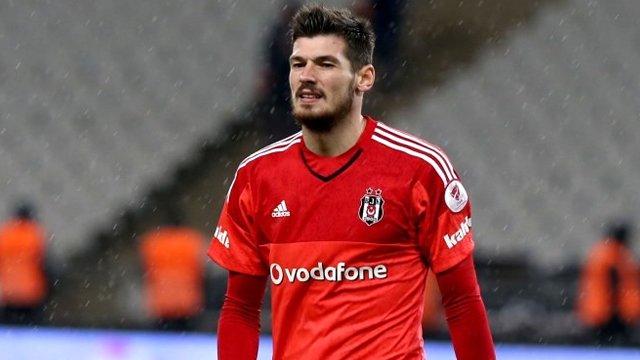 Beşiktaş'ta tarihi maç öncesi kadro dışı