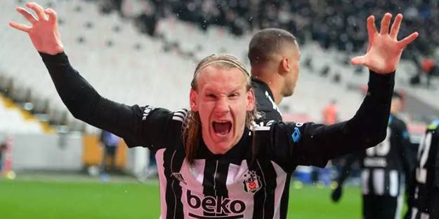 Beşiktaş'ta Vida ile yollar ayrılacak mı?