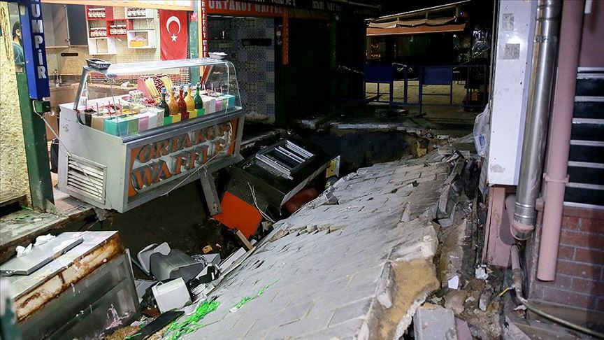 Beşiktaş'ta yolun çökmesi sonucu bir kişi yaralandı