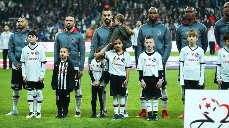 Beşiktaş'tan sürpriz karar! Q7, Atiba ve Gökhan Gönül...