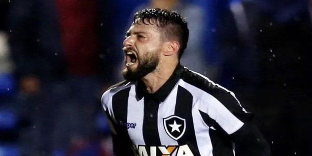 Beşiktaş'tan sürpriz transfer girişimi Joao Paulo!