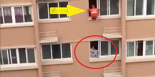 Beşinci kattan intihar etmek isteyen kadının üstüne atladı