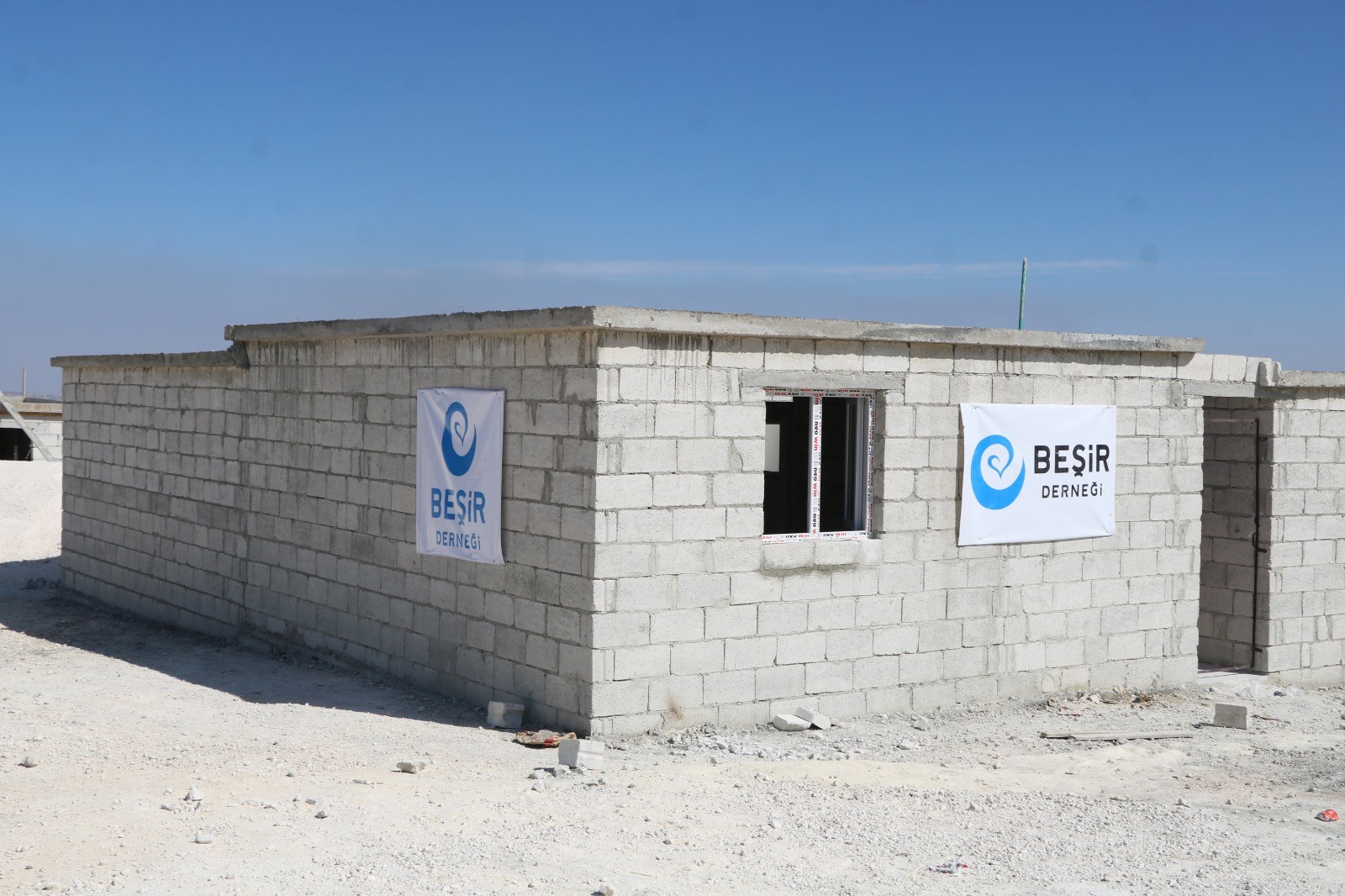 Beşir Derneği İdlib'de 7.500 kişilik yaşam alanının inşasını tamamlıyor