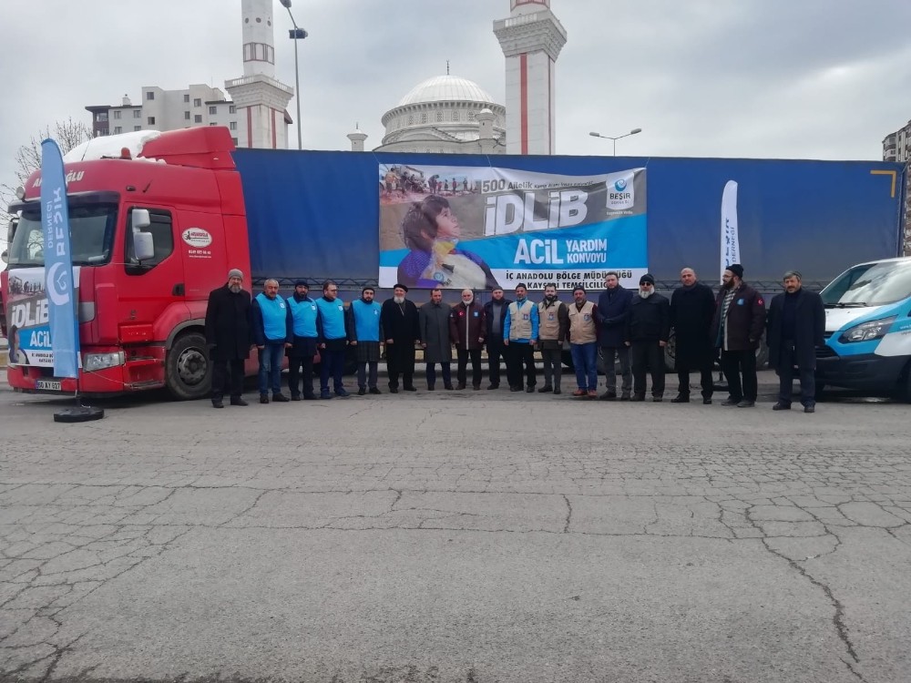 Beşir Derneği, İdlib’e 1 tır insani yardım malzemesi gönderdi 
