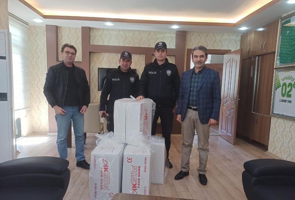 Besni Belediyesi 30 bin adet meşke dağıttı 