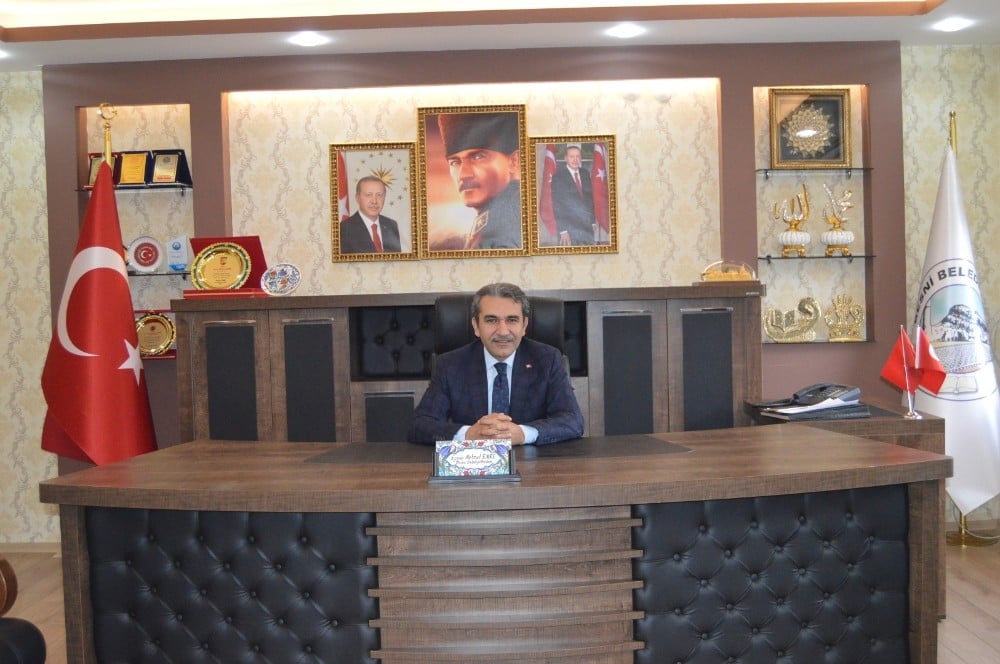 Besni Belediyesi şire pazarı esnafını mağdur etmedi 