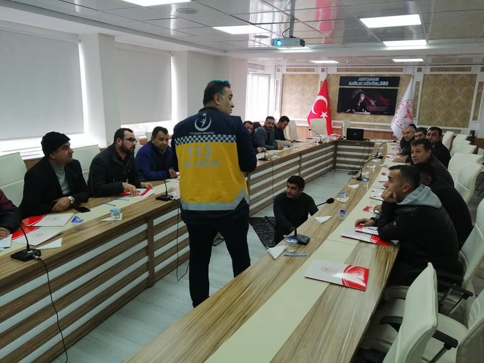 Besni itfaiyesi ilk yardım eğitimi aldı 
