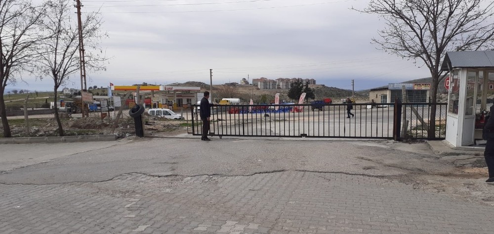 Besni Küçük Sanayi Sitesi geçici olarak kapatıldı 