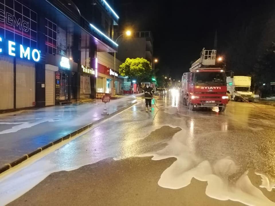 Besni’de Atatürk Caddesi trafiğe açıldı 