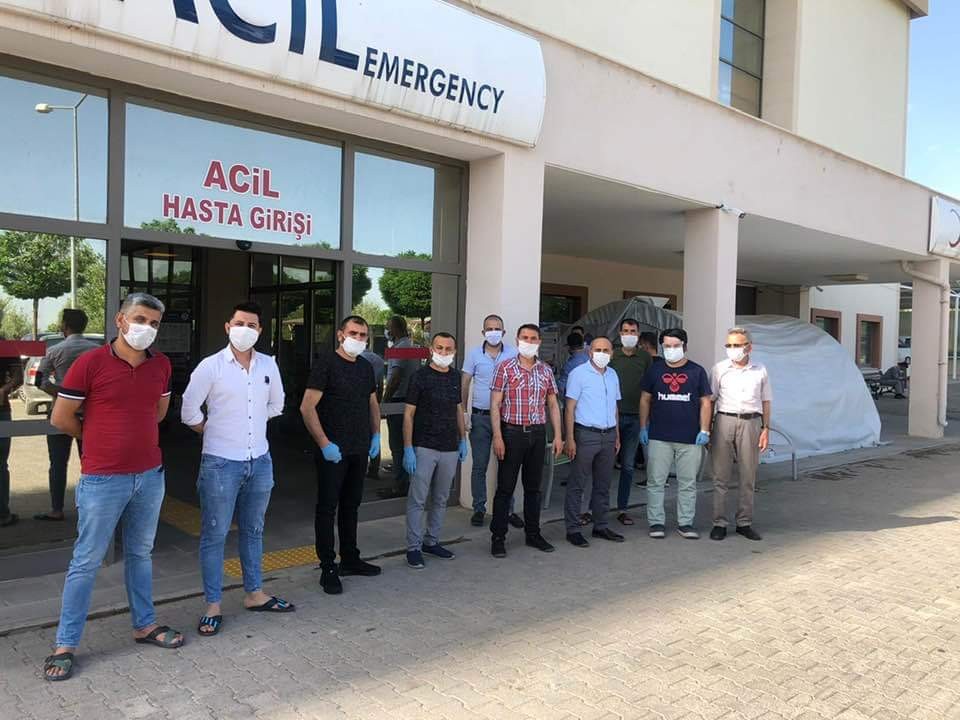 Besni’de berber ve kuaförleri korona virüs testi yapıldı 