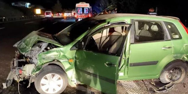 Beton bariyerlere çarpan sürücü yaralandı