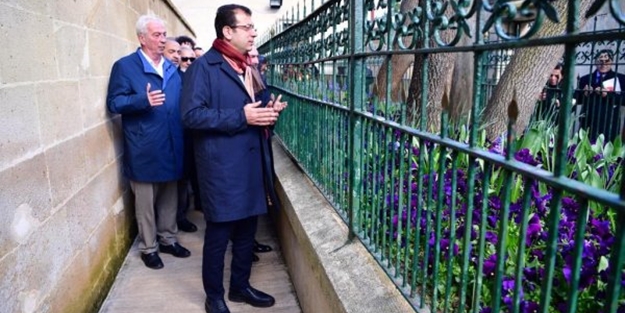 Beton Ekrem seçime 2 gün kala türbede