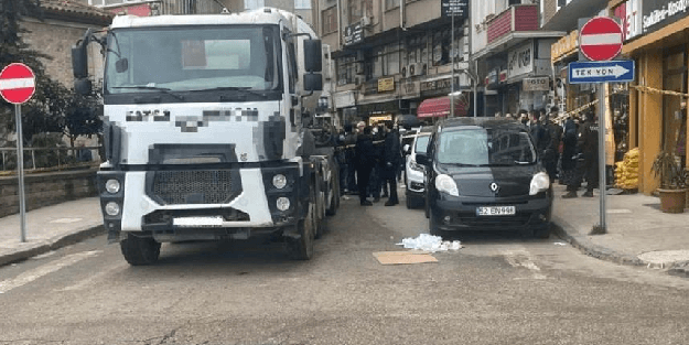 Beton mikserinin altında kaldı! Feci ölüm