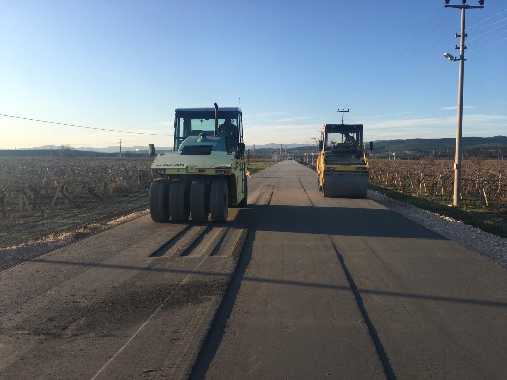 Beton yol uygulaması devam ediyor 