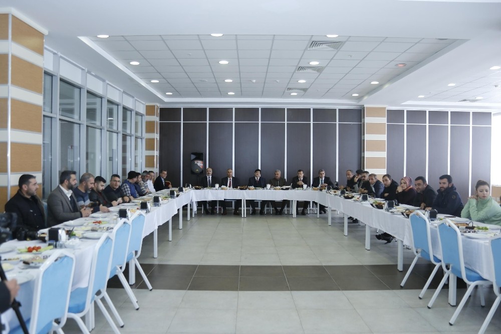 BEÜ Rektörü Yardım, basın mensuplarıyla bir araya geldi 