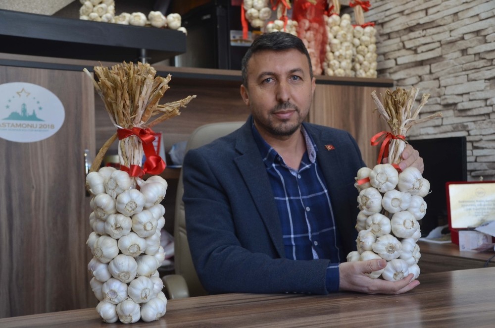 Beyaz Altın Sarımsak 17 TL’den alıcı buldu 
