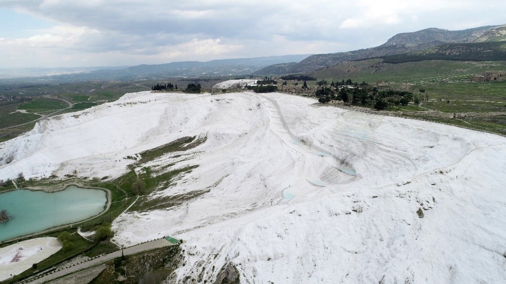 ’Beyaz Cennet’ Pamukkale bakın nasıl oluşmuş? 
