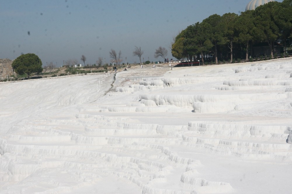 ’Beyaz cennet’ Pamukkale’ye gelen turist sayısı yüzde 30-35 seviyelerinde azaldı 