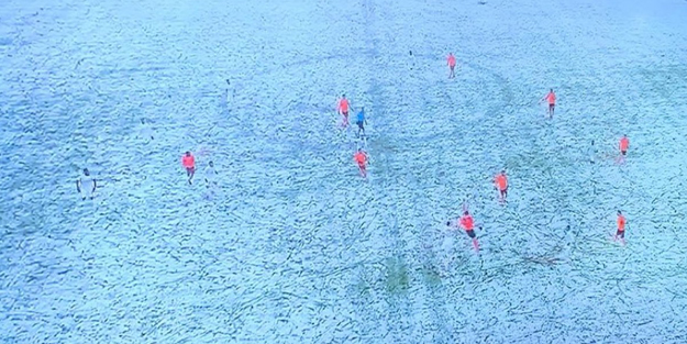 Beyaz forma giyen Sivassporlu oyuncular karda 'görünmez oldu'