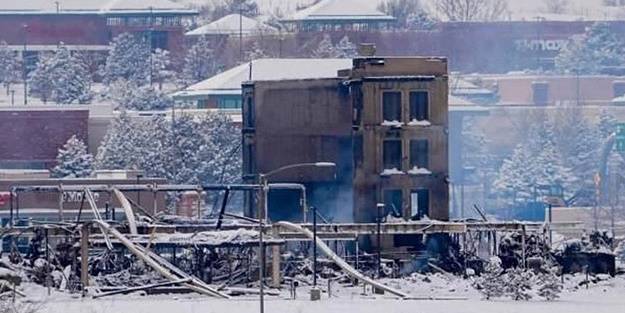Beyaz rahmet, ABD'de bölge tarihinin en büyük yangınını söndürdü!