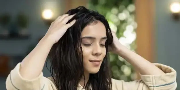 Beyaz saçlar... Stres saç beyazlatıyor: Saçın beyazlamasının 6 nedeni