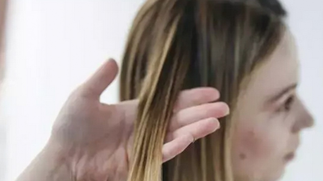 Boya değil bitkisel yağ! Beyaz saçları 15 günde doğal rengine çeviriyor saç boyası uyarısı! 