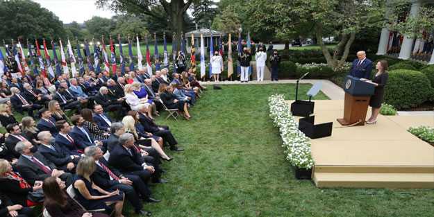 Beyaz Saray koronavirüse teslim oldu